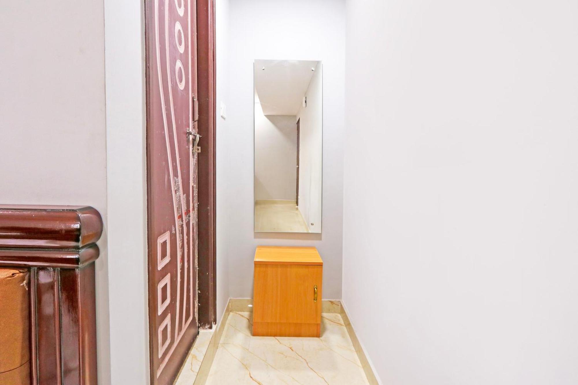Super Townhouse Qualia Elite S R Nagar Hotel Hyderabad Luaran gambar