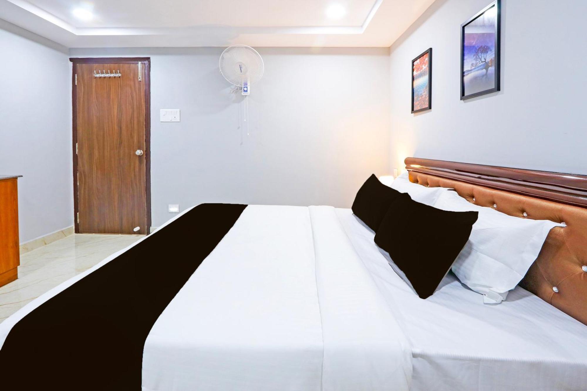 Super Townhouse Qualia Elite S R Nagar Hotel Hyderabad Luaran gambar