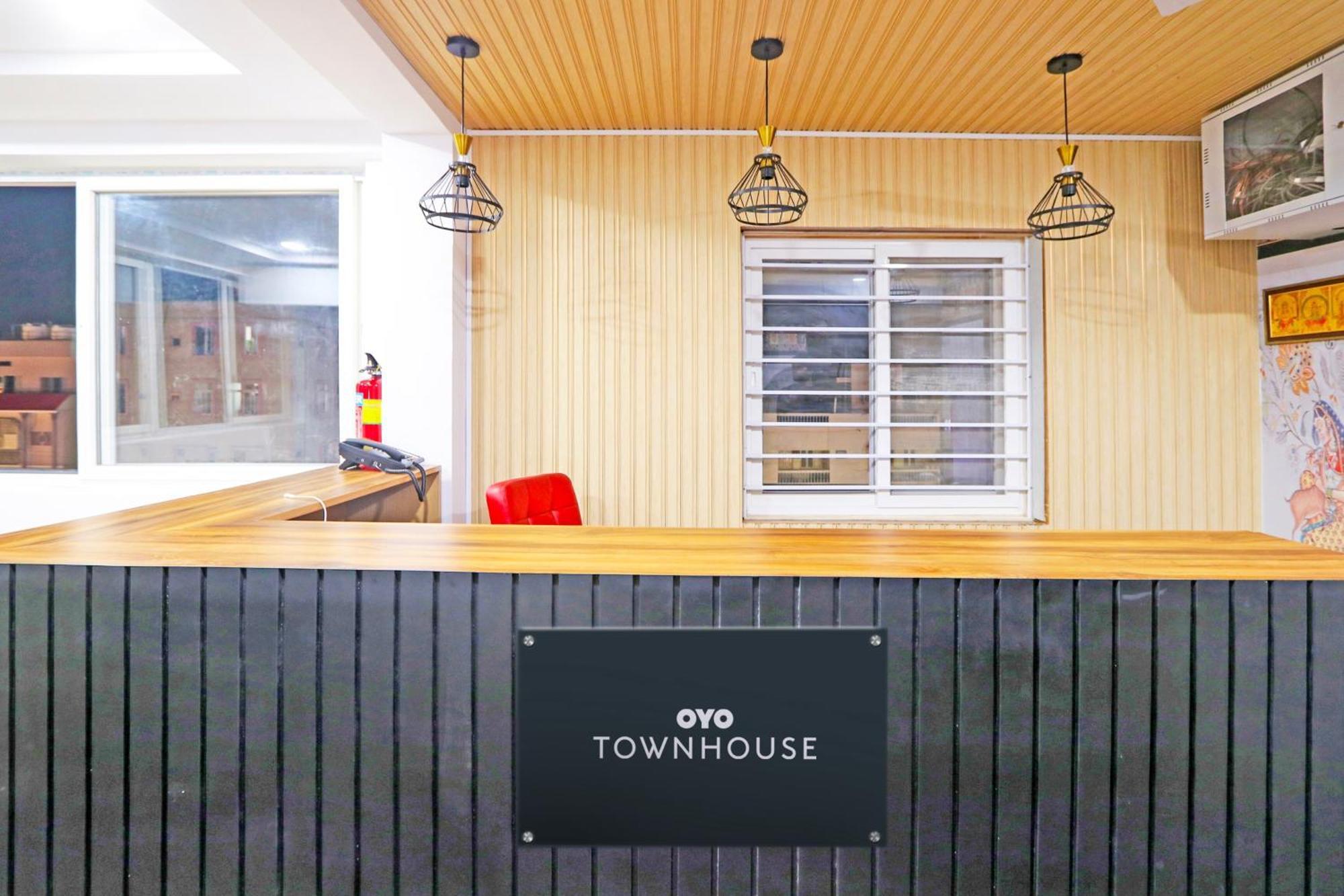 Super Townhouse Qualia Elite S R Nagar Hotel Hyderabad Luaran gambar