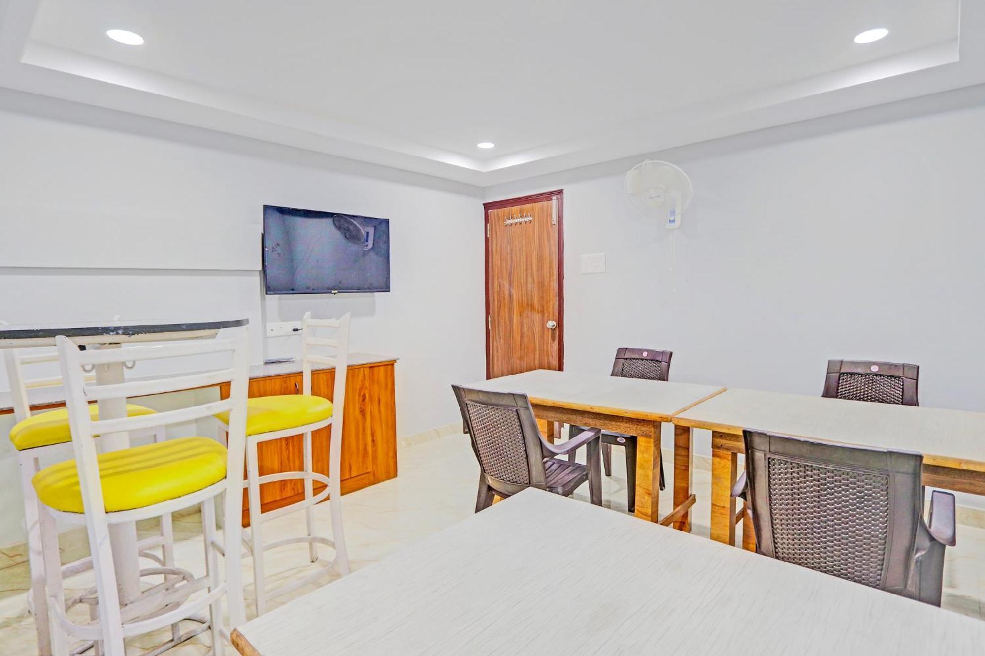 Super Townhouse Qualia Elite S R Nagar Hotel Hyderabad Luaran gambar